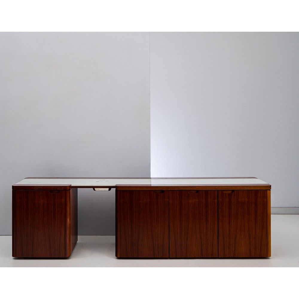 PRODUZIONE ITALIANA 1980 ca. Sideboard PRODUCCIÓN ITALIANA c. 1980 



Aparador &hellip;