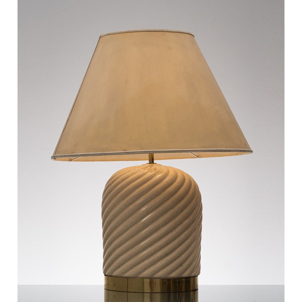 TOMMASO BARBI, Lampada da tavolo TOMMASO BARBI

生产B。Ceramiche，意大利，约1970年。

一盏台灯，&hellip;