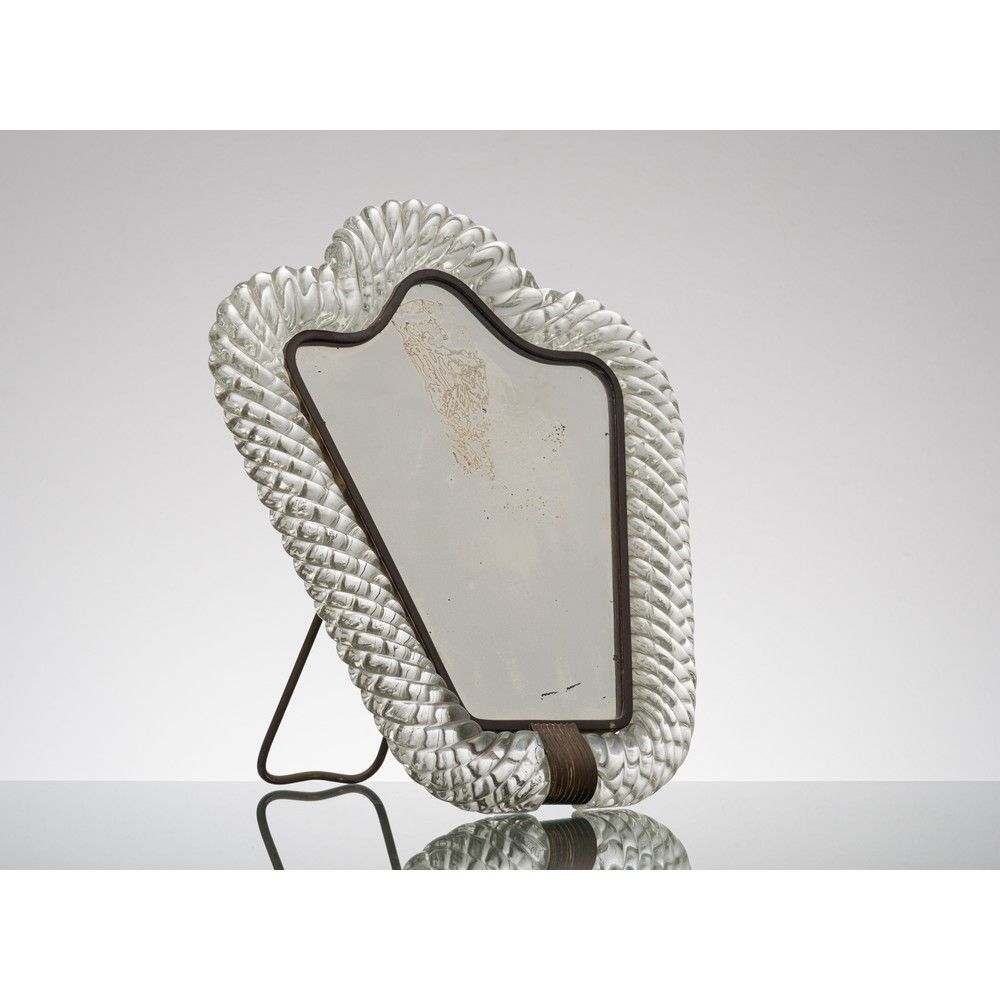 BAROVIER E TOSO, Specchio da tavolo 巴罗维耶和托索

生产穆拉诺，意大利约1951年。

桌子上的镜子有透明的 "Torch&hellip;