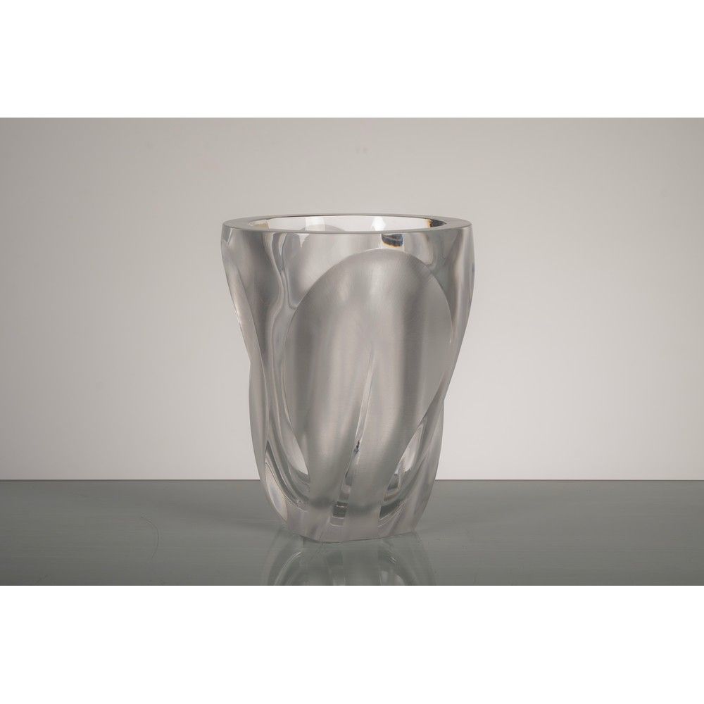 LALIQUE, Vaso in cristallo modello Ingrid 拉利克

水晶花瓶模型英格丽。

20世纪。

cm H. 26。
