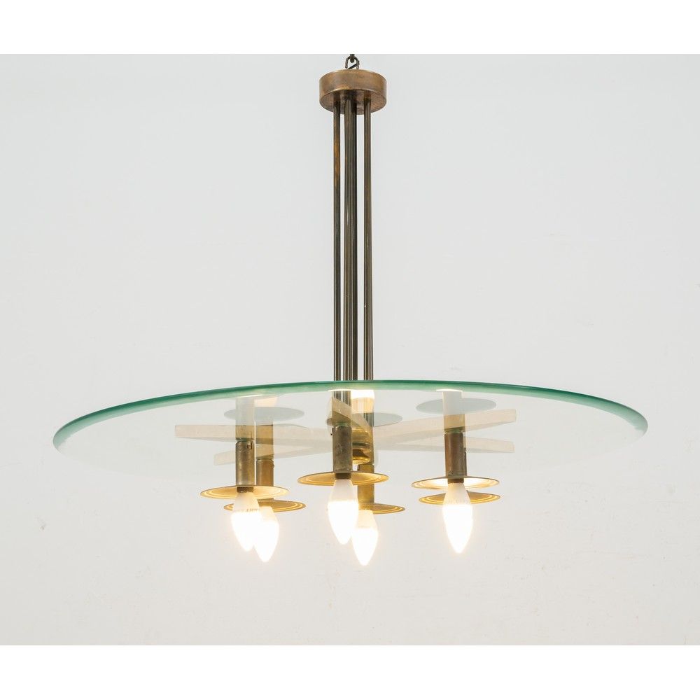 FONTANA ARTE, Lampada a sospensione FONTANA ARTE 
生产 意大利 约1950年 
六灯吊灯，星形黄铜结构，圆形厚&hellip;