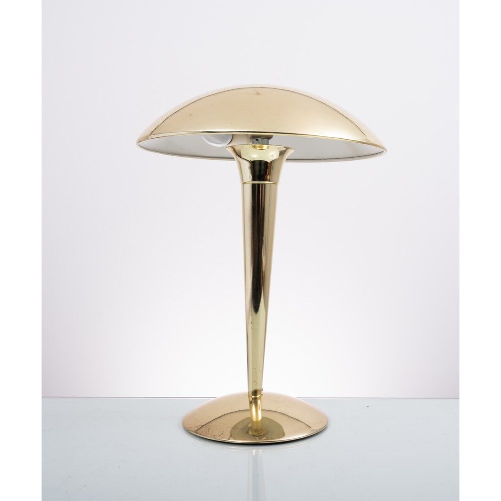 LAMPADA da tavolo Lampe de table en laiton. 
Italie, 20e siècle. 
Cm H 45.