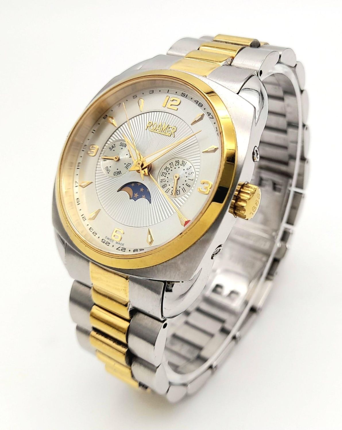 Null une montre "roamer" à phase de lune avec 2 cadrans sur un bracelet en acier&hellip;