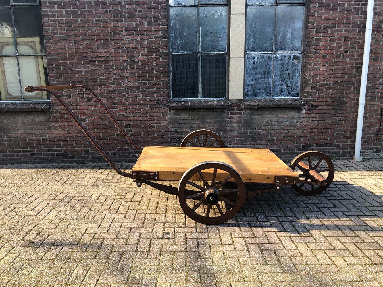 Restored Original Organ Push Cart Chariot de poussée d'orgue d'origine en bois, &hellip;