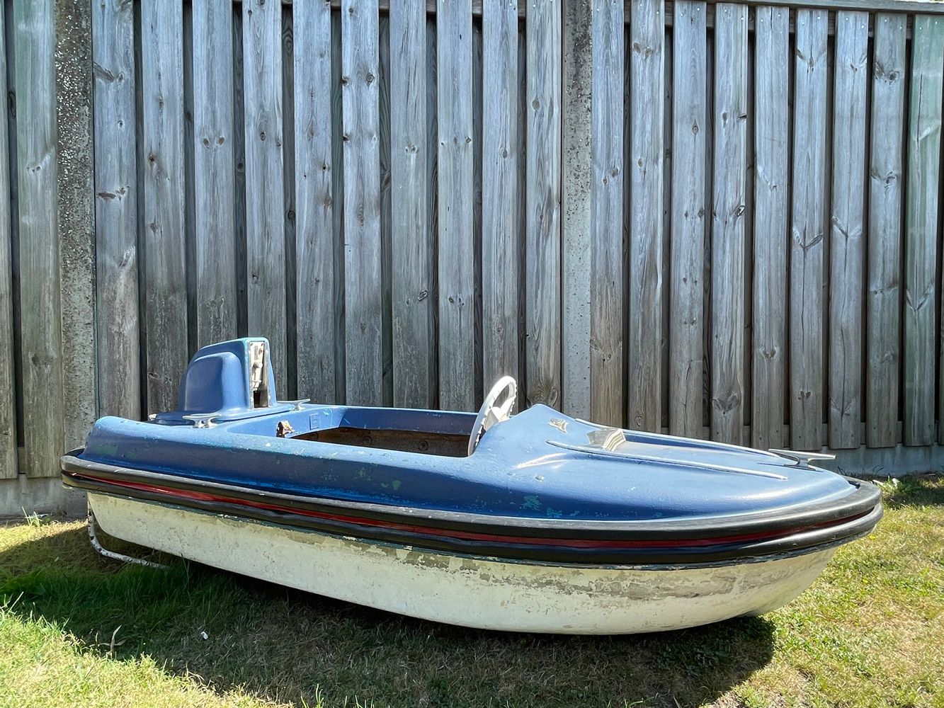 1950s Ihle Coin-Op Children's Motorboat Münzbetriebenes Kindermotorboot aus den &hellip;