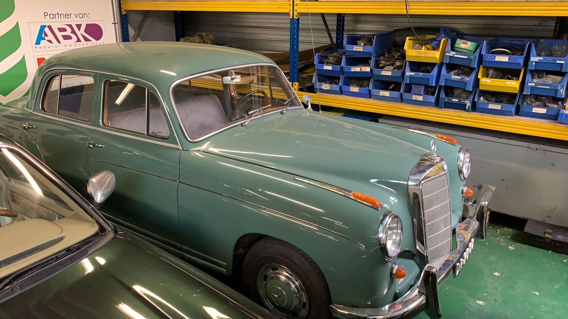 1959 Mercedes 220S V6 Limousine 此物品的买方溢价为14.5%，包括增值税。1959年的奔驰220S V6豪华轿车，有必要的文件和&hellip;