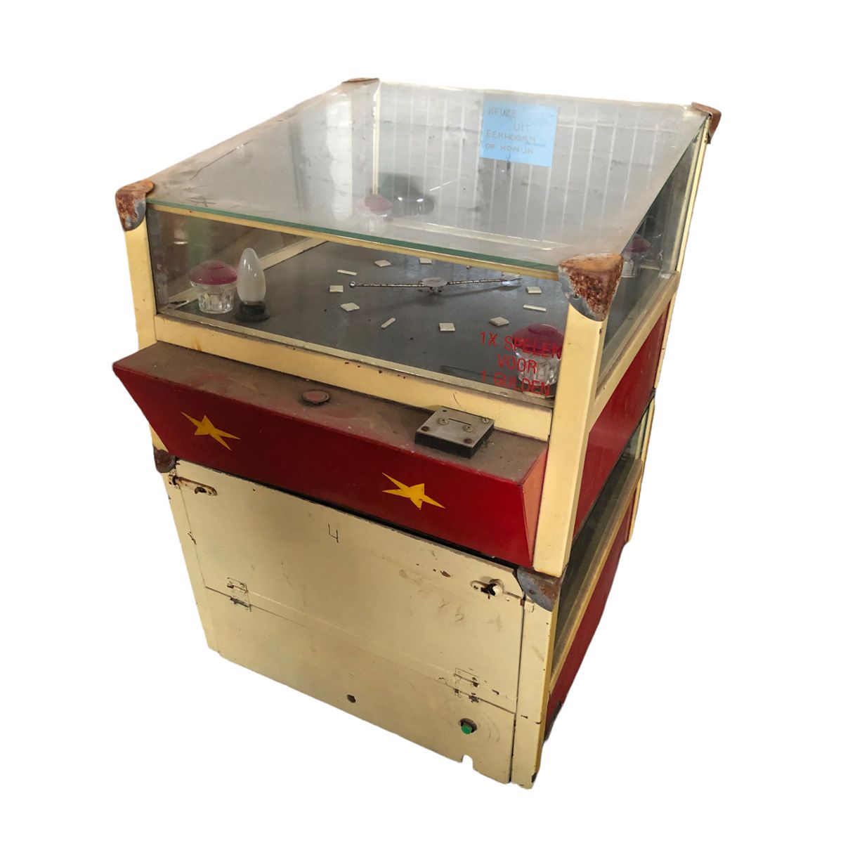 A Set of 2 Barn-found Dutch Tabletop Arcade Games 一套2个在谷仓发现的荷兰投币式桌面街机游戏。游戏场地类似于一&hellip;