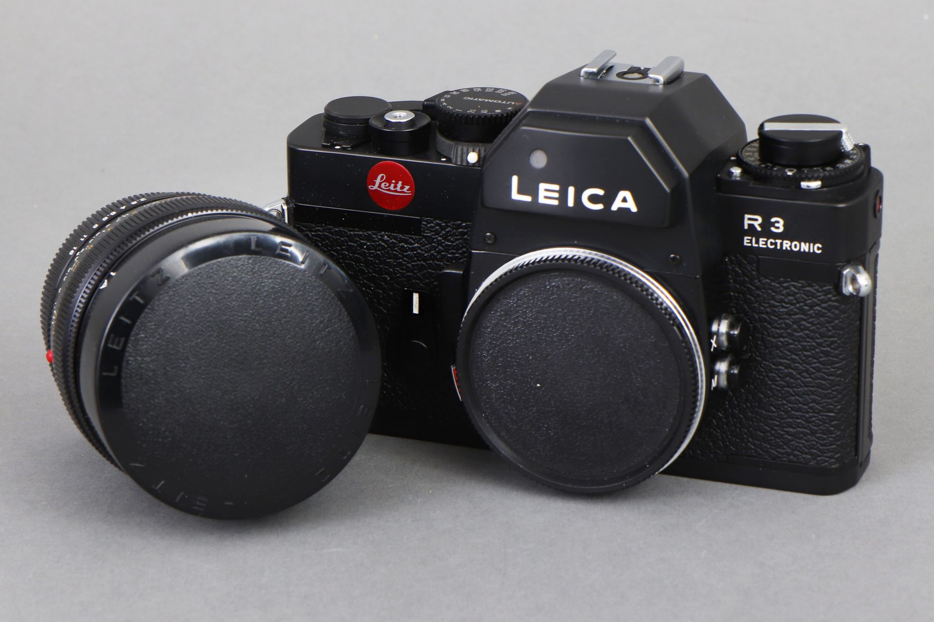 Null Fotocamera reflex elettronica LEICA R3 con obiettivo Fisheye Elmarit-R (1:2&hellip;