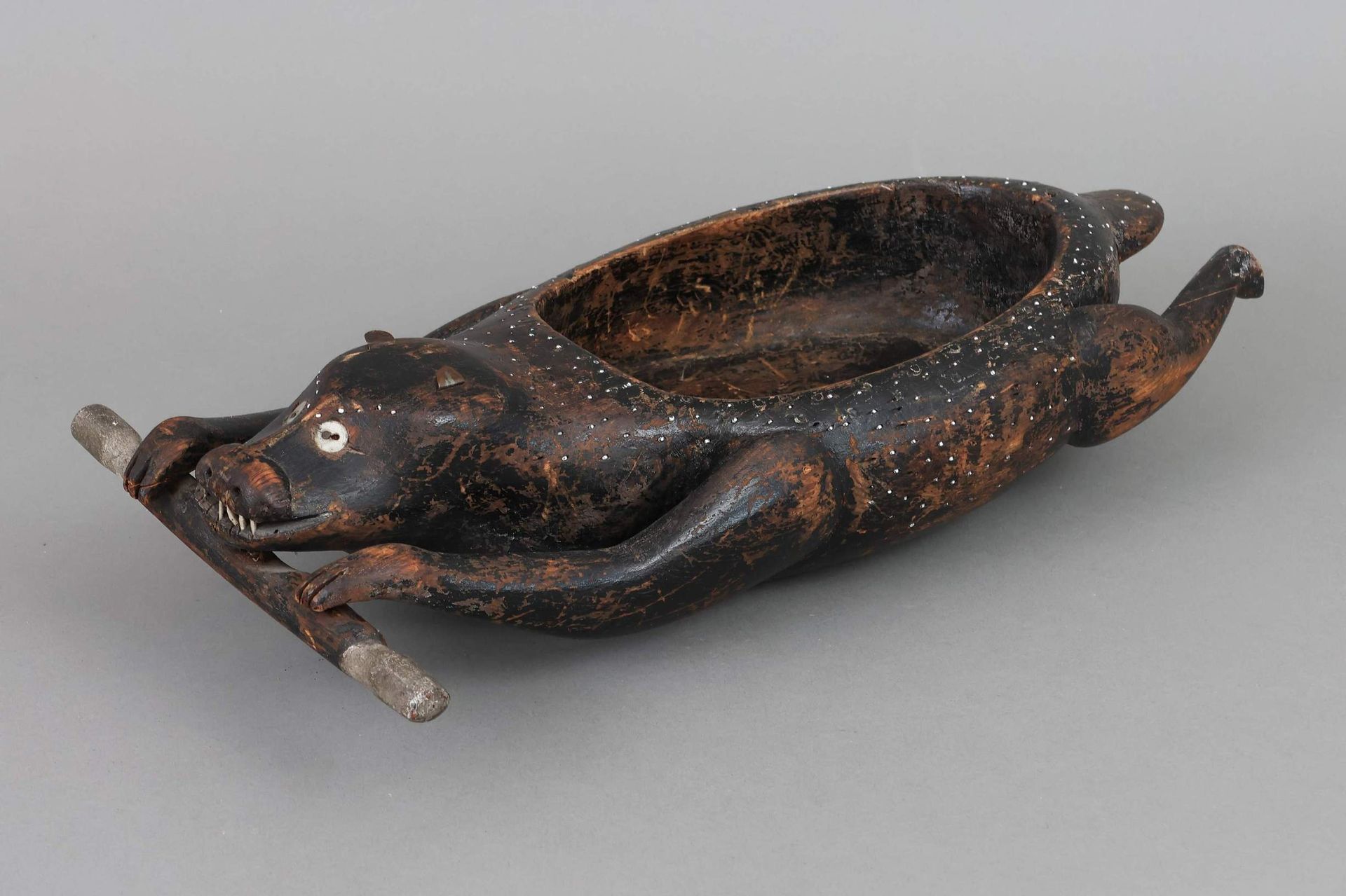 Null African ritual bowl in crocodile form - probably Cameroon, West Africa, ear&hellip;