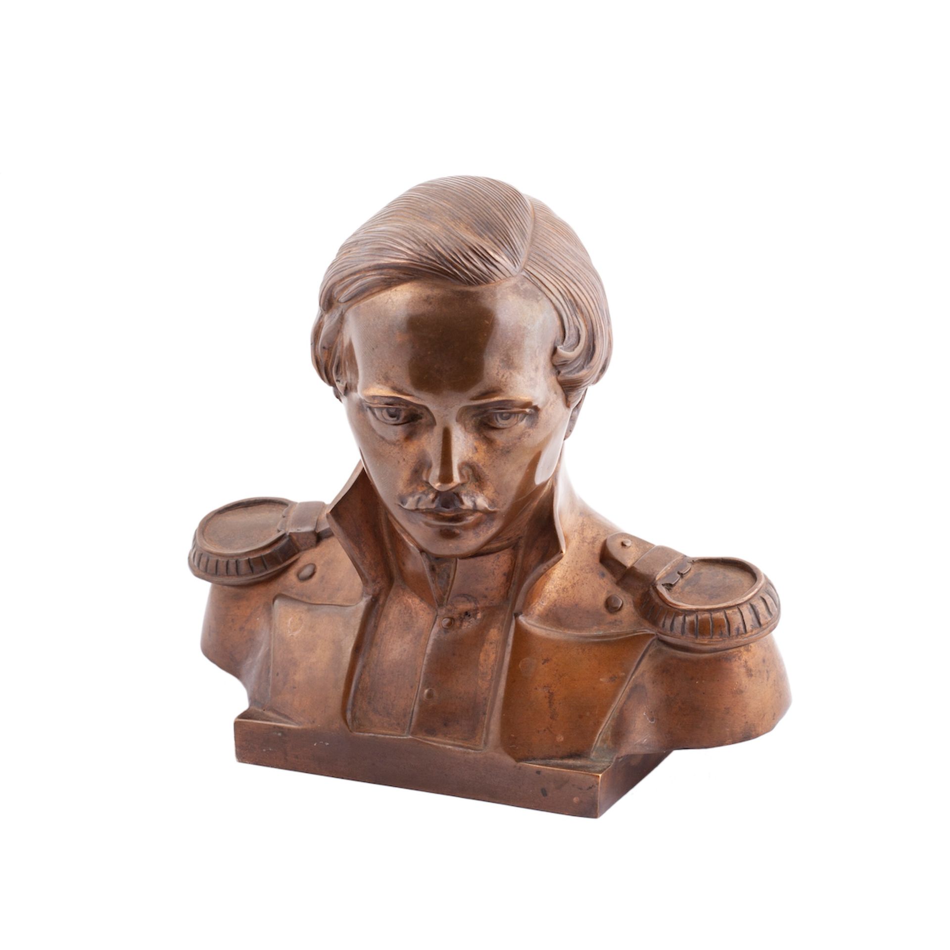 Null 米哈伊尔-莱蒙托夫的胸像。青铜器，铸造，压印，抛光。Vishnevsky兄弟的工厂。莫斯科，1914(?)年。尺寸：16 x 18 x 10厘米。