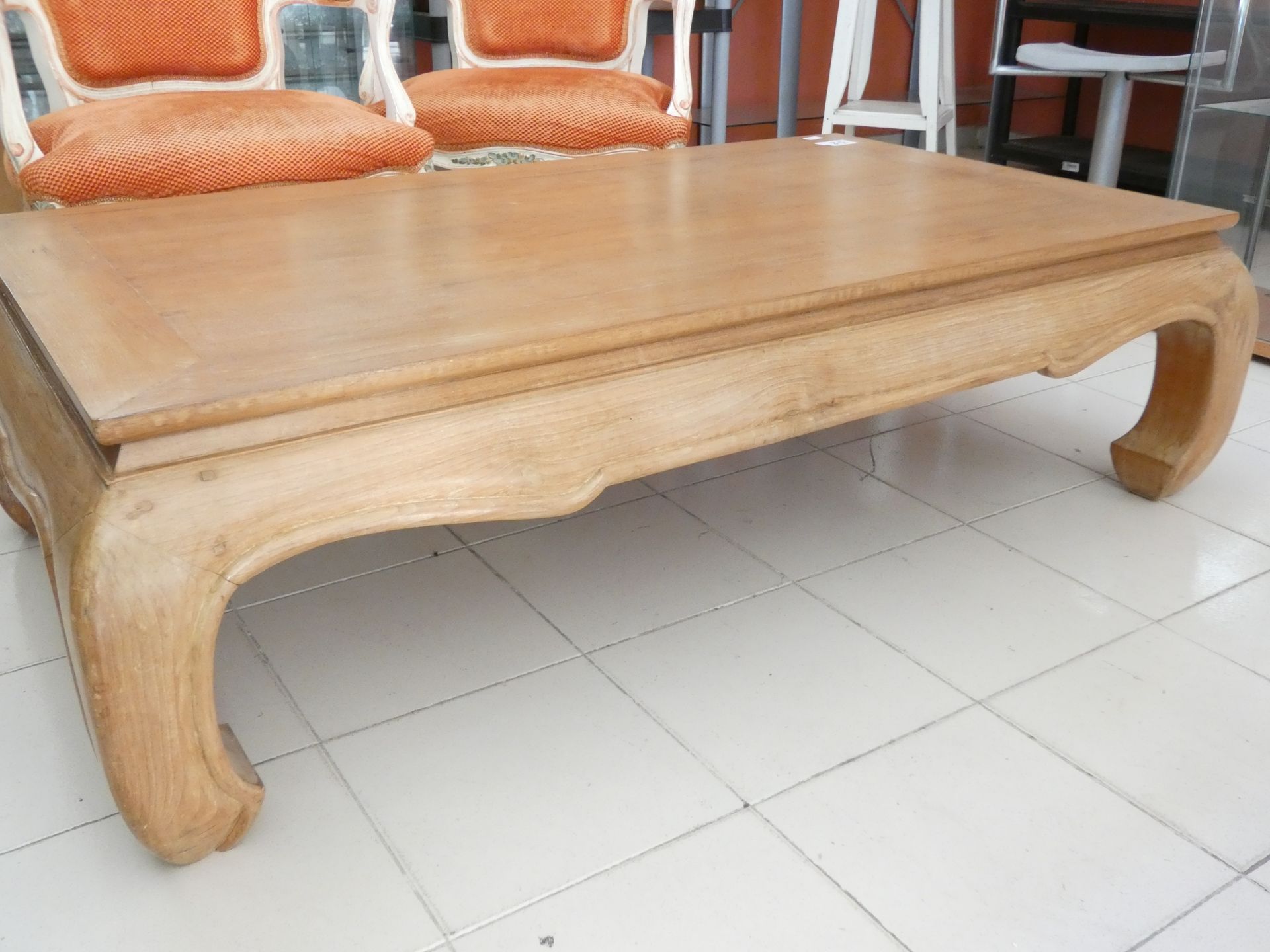 Null 
1 TABLE BASSE CANTON L140XH78CM