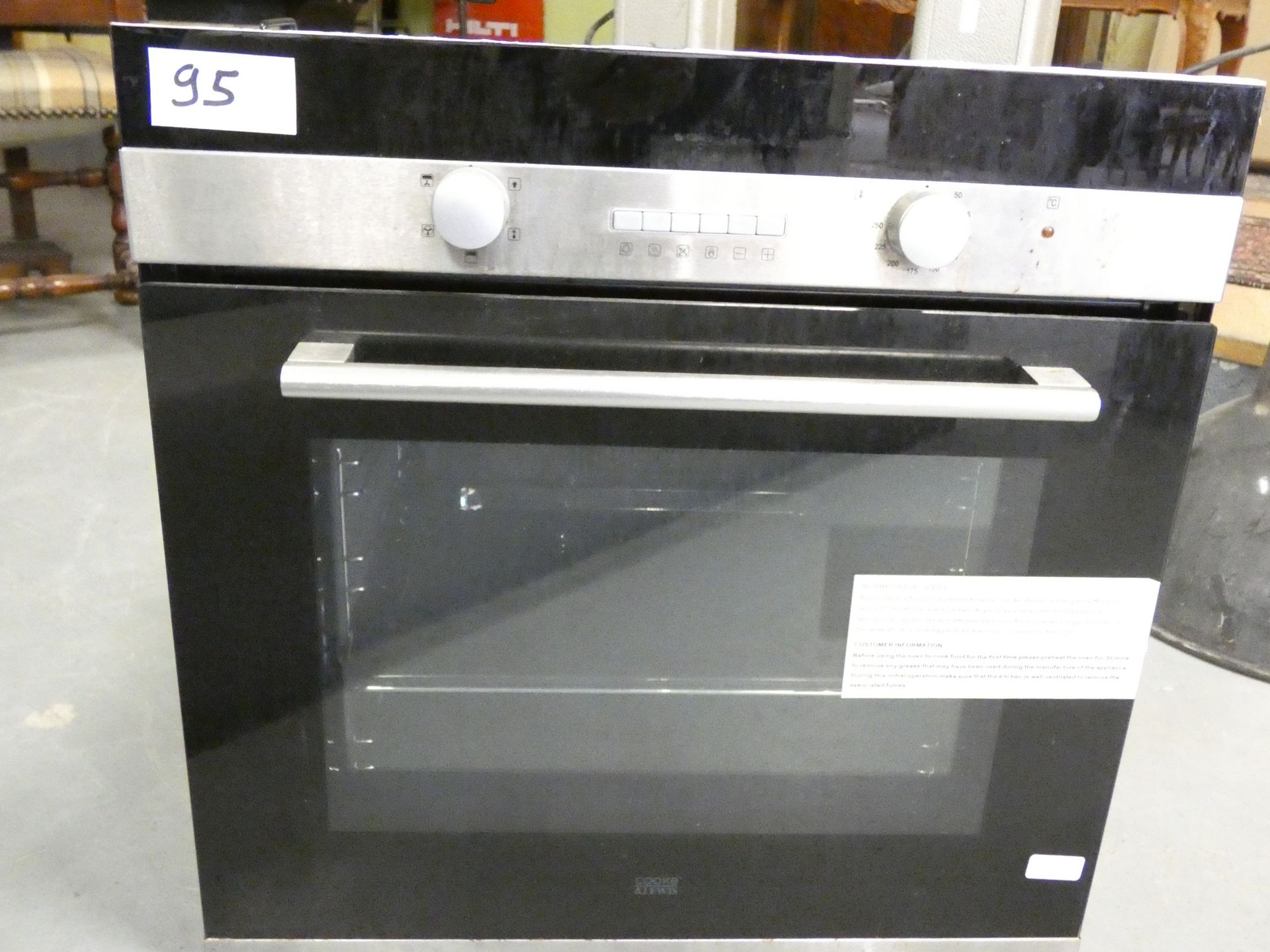 Null 
1台Cook and Lewis嵌入式烤箱L60xp47xh60cm