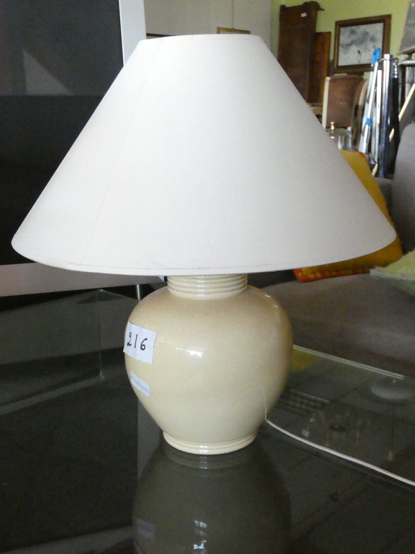 Null 
1 LAMPE BEIGE H50 CM