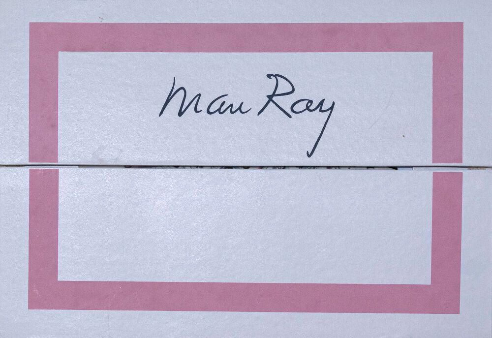 MAN RAY (1890-1976) 
无题



四幅石版画的盒装组合




以铅笔在100号上签名和编号的作品




出版商的干章




描图纸上的&hellip;