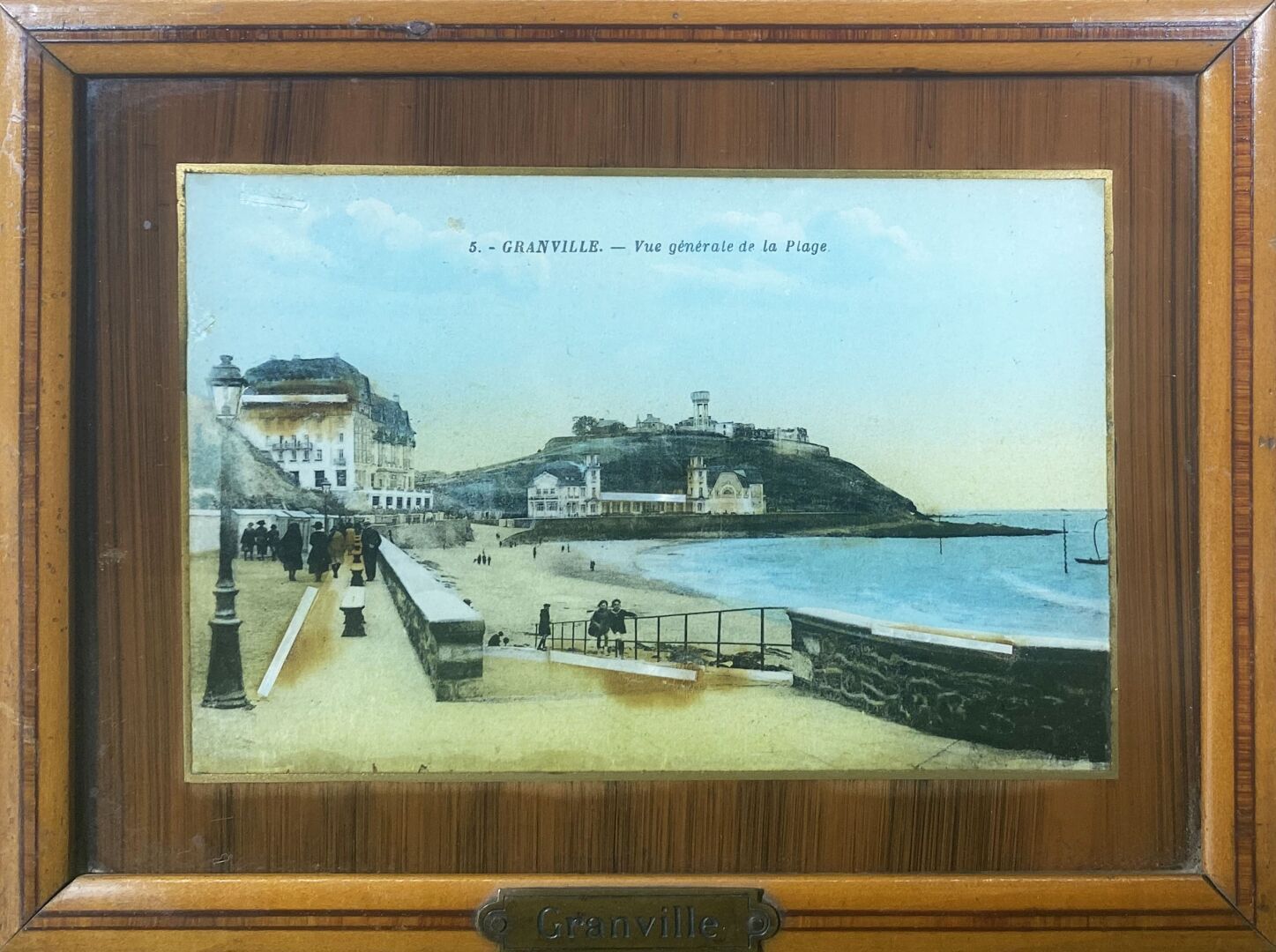 Null GRANVILLE - Vue générale de la plage
Fixé sous verre
9 x 14 cm (à vue)
Acci&hellip;