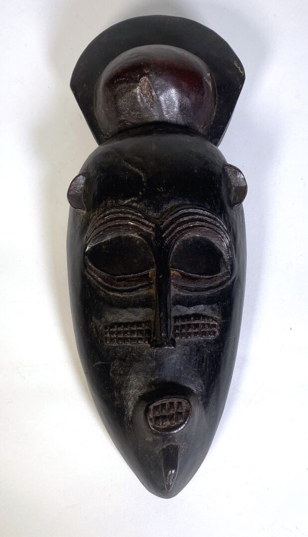 Null Máscara de madera
Sénoufo, Costa de Marfil, principios del siglo XX

38 (Al&hellip;
