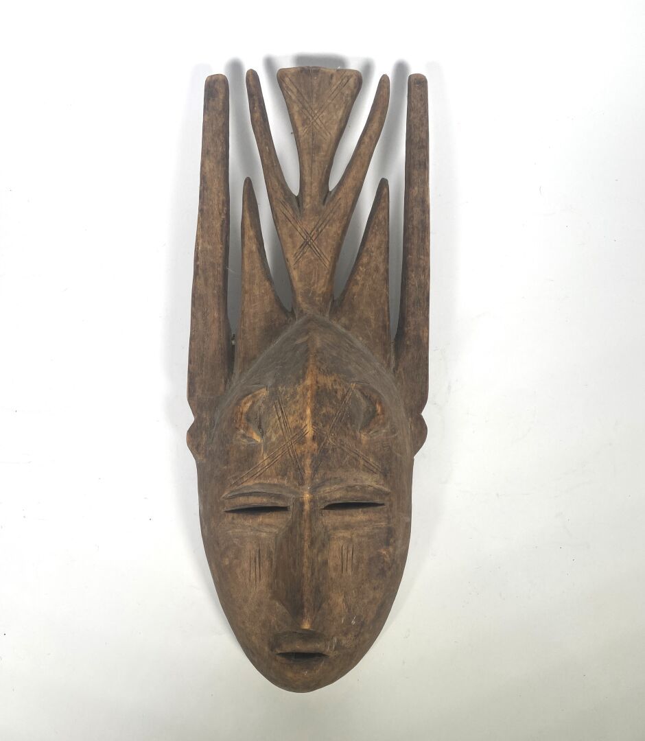 Null África subsahariana
Máscara de madera tallada
Obra moderna
51 x 20 X 11,5 c&hellip;