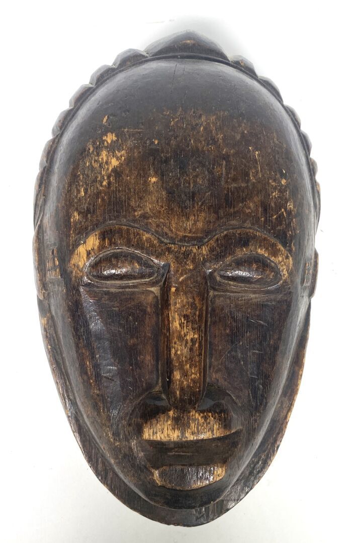Null SENOUFO ? Costa de Marfil
Máscara de madera tallada
Obra moderna
24 x 15 x &hellip;