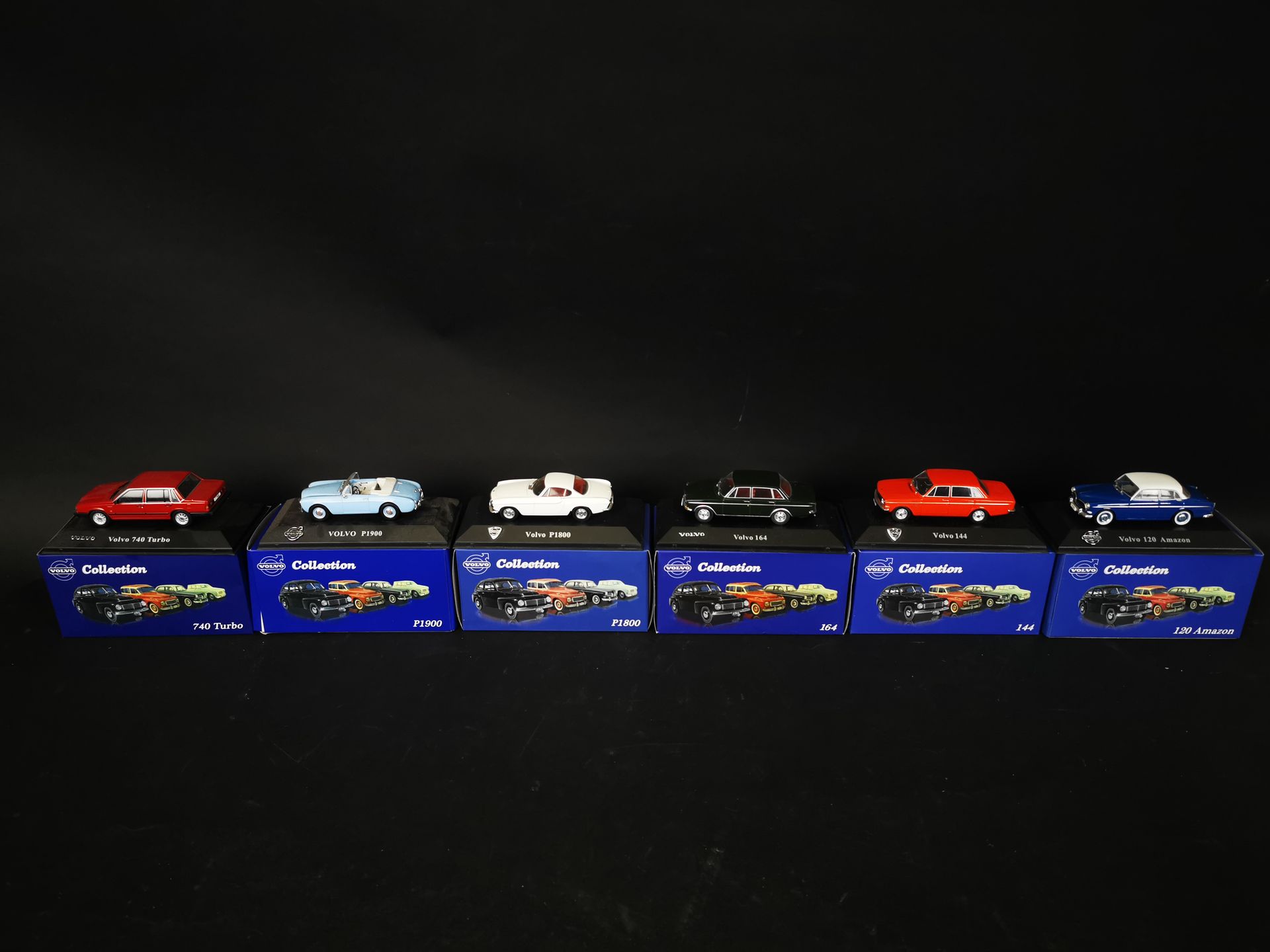 Null ATLAS collections. VOLVO lot of 6 miniature cars 2011