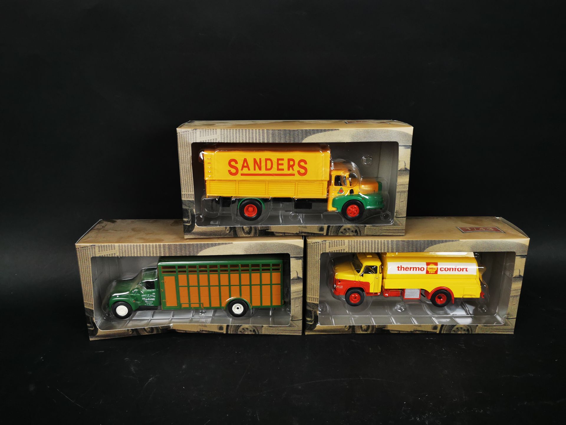 Null set of 3 trucks scale 1/43