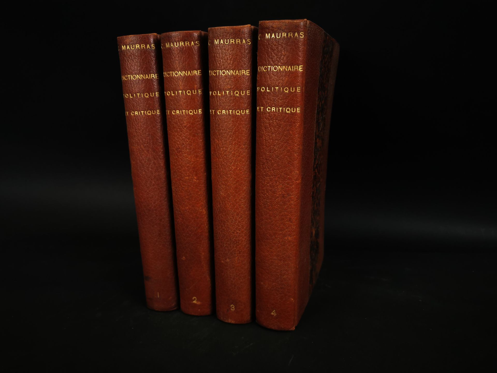 Null Dictionnaire politique de Charles Maurras. 4 vol reliés, 1932.
