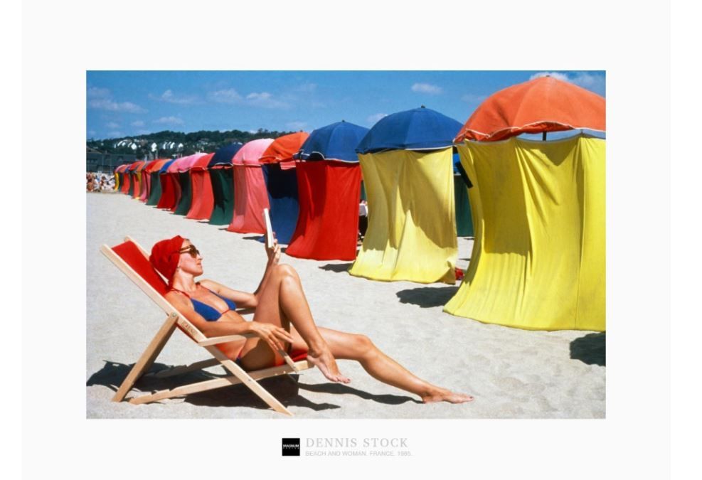 DENNIS STOCK Dennis Stock 

Beach and woman. France. 1985

Impression sur papier&hellip;