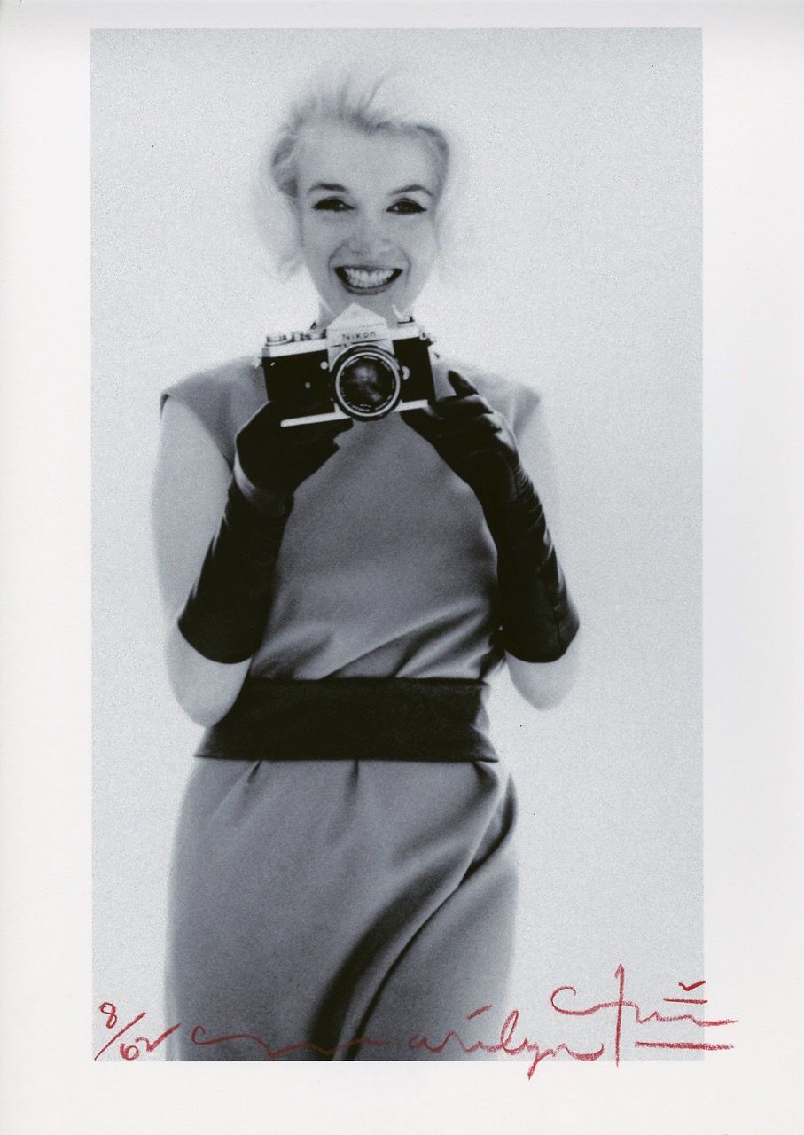 Bert STERN Bert Stern

Marilyn con la Nikon di Bert, 2011

Stampa a getto d'inch&hellip;
