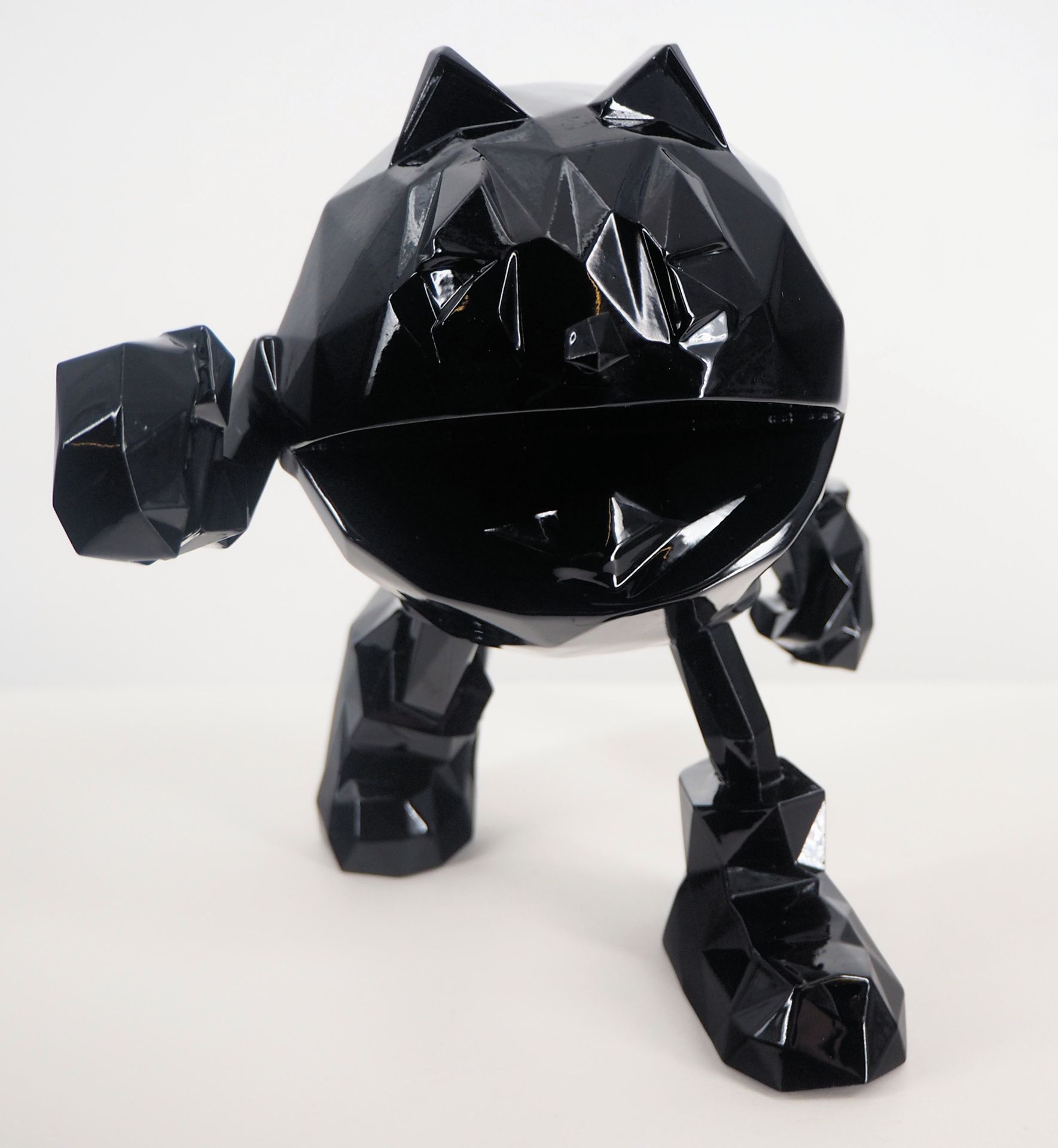 Richard Orlinski Richard ORLINSKI

Pac-Man

Escultura original de resina

Negro &hellip;