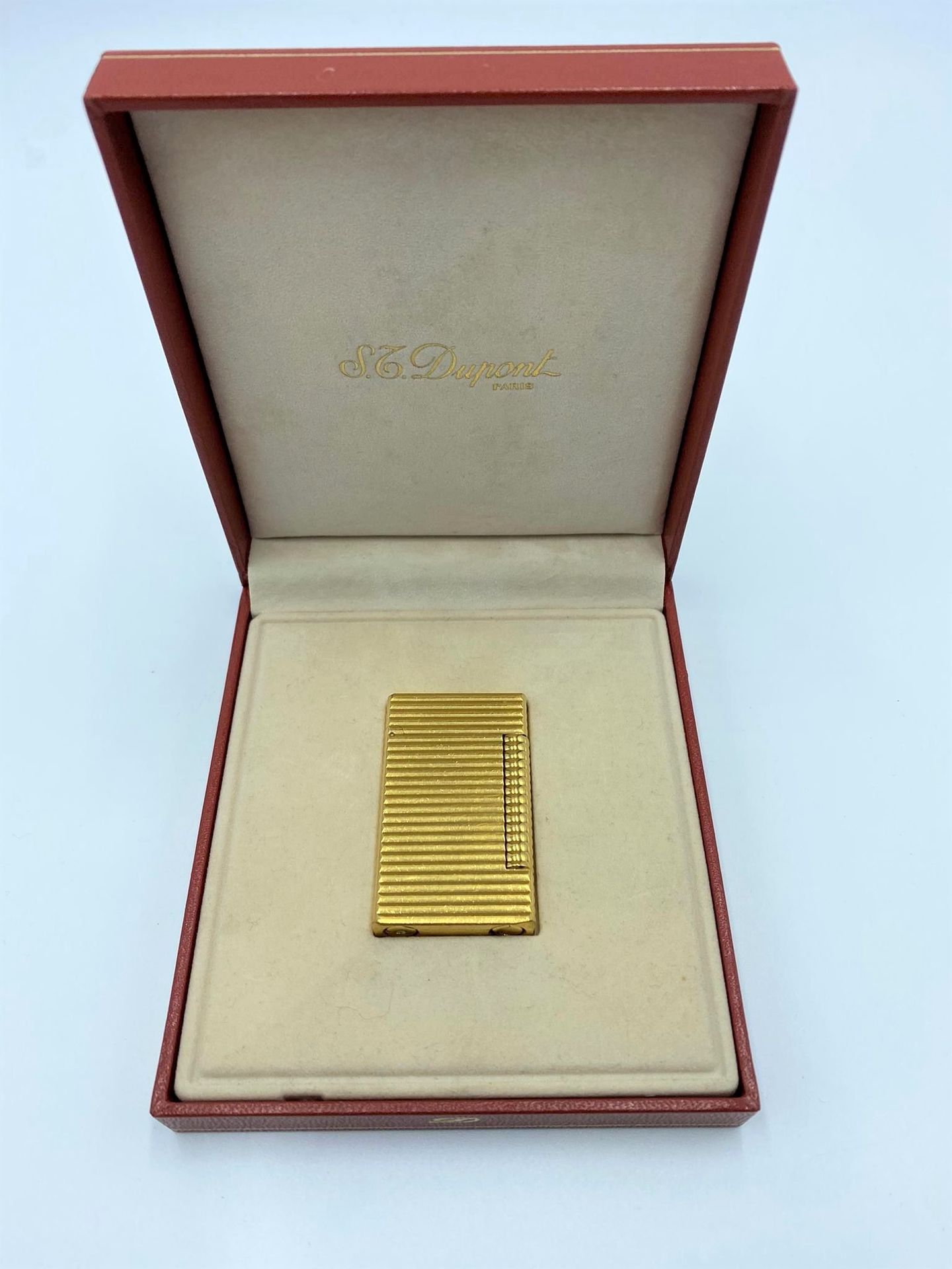 DUPONT Dupont Gold metal lighter In its case Good condition (no gas, small shock&hellip;