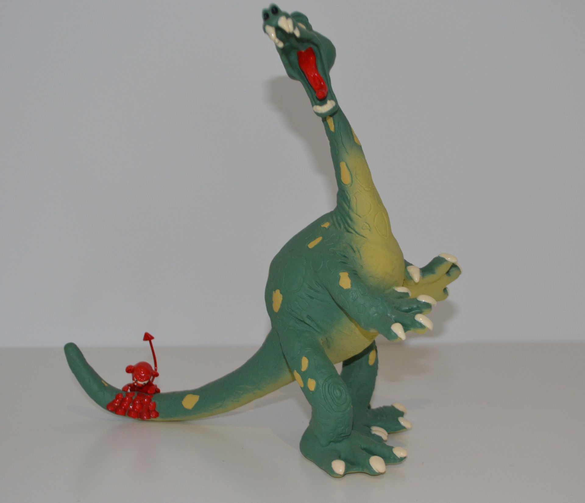 André FRANQUIN Resitec Resin The red monster attacks the dinosaur, 1996 after Le&hellip;