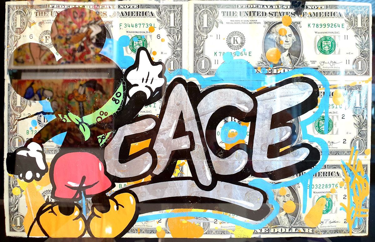 FAT FAT

 Mickey Peace, 2019

 

 Acryl, Spraydose und Posca auf 1-Dollar-Schein&hellip;
