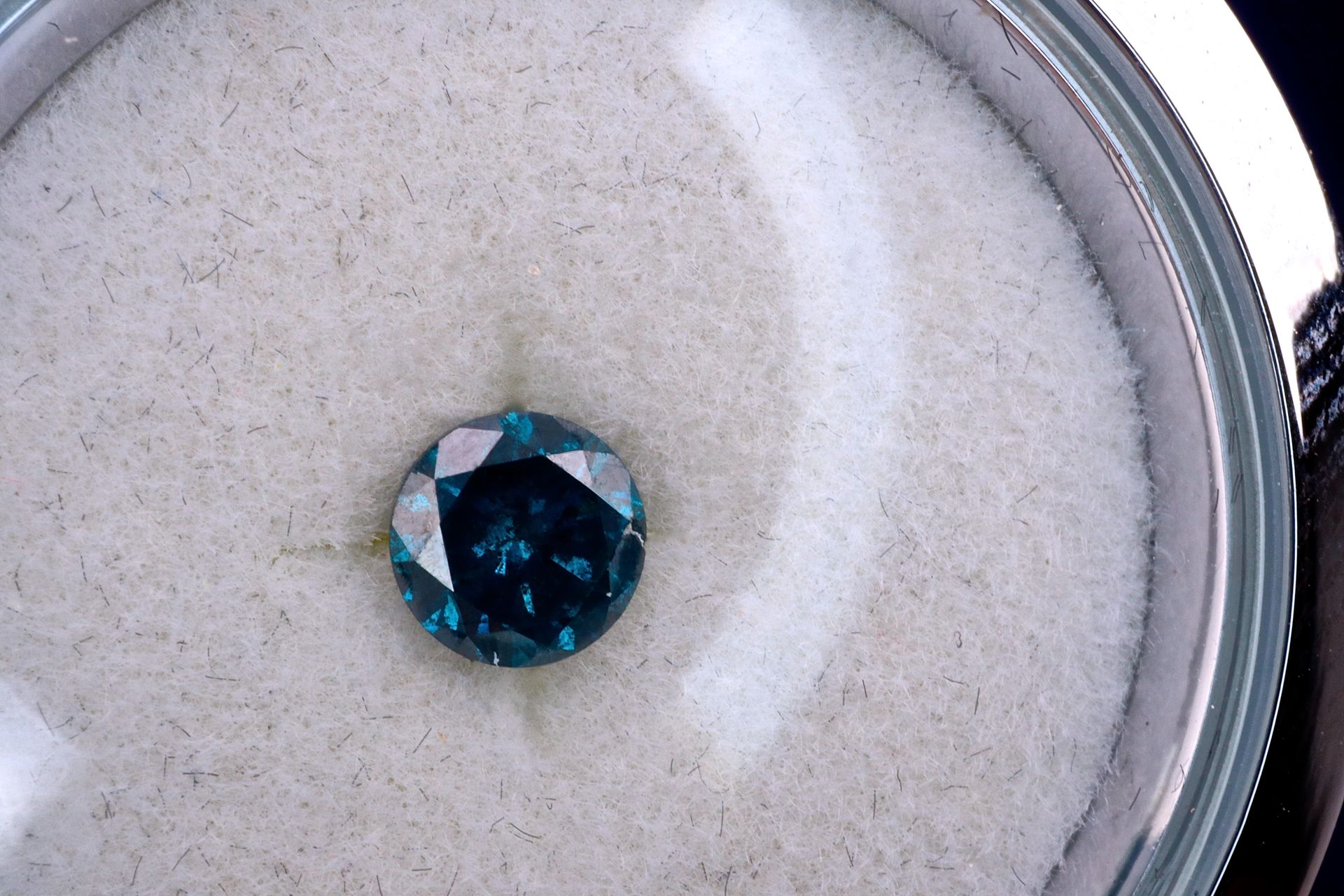 Superbe diamant Bleu Fancy Deep Blue de 0,50 carat certifié Besondere Sammlung. &hellip;