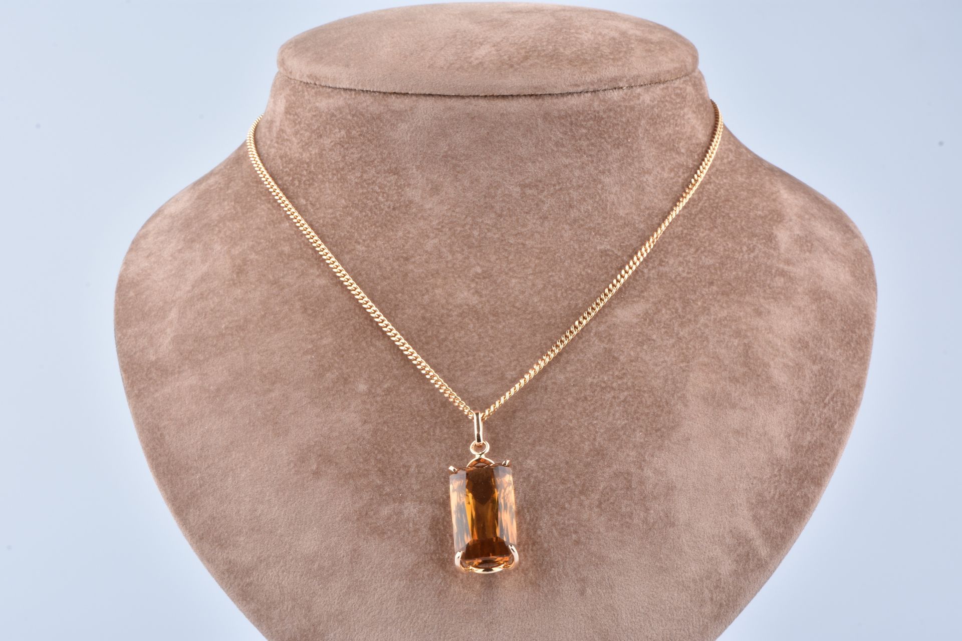 Collier en or jaune 18 carats sertie d’une citrine Collana in oro giallo 18 cara&hellip;