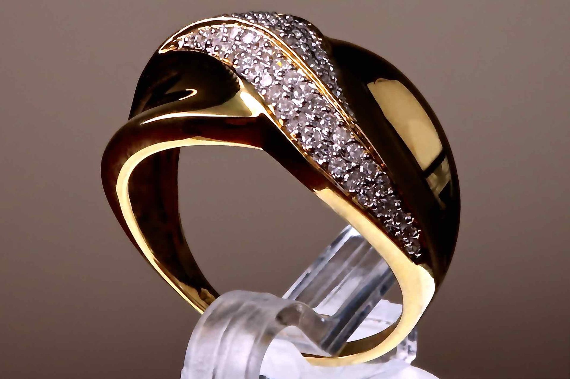 Bague en or jaune 18 kt ornée de diamants naturels pour 0.60ct Ring aus 18 Karat&hellip;