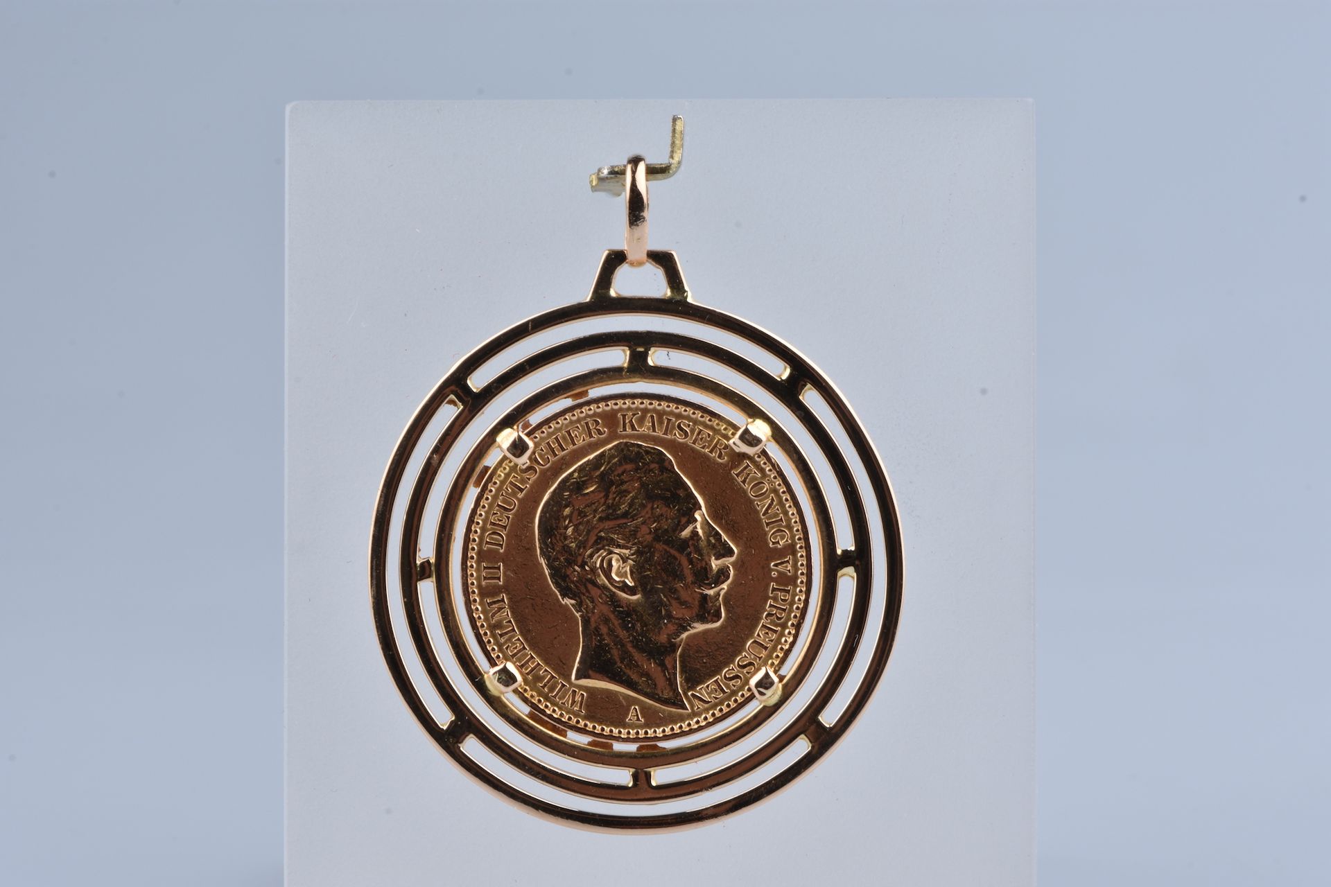 Pendentif Médaillon Pièce Reich de 1899 en or jaune 18 carats. Ciondolo Medallio&hellip;