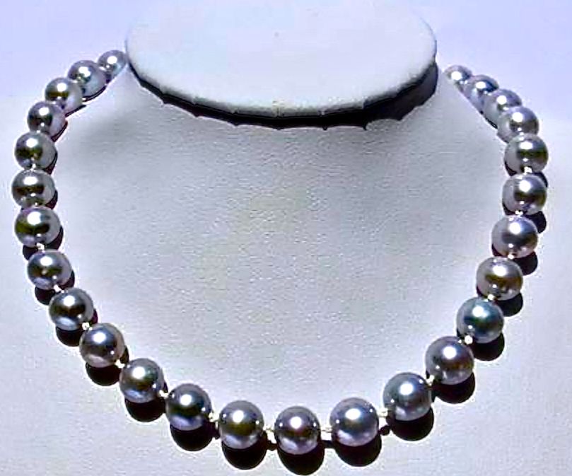 Collier de perles de culture AKOYA du Japon aux teintes grises Kette aus sehr se&hellip;