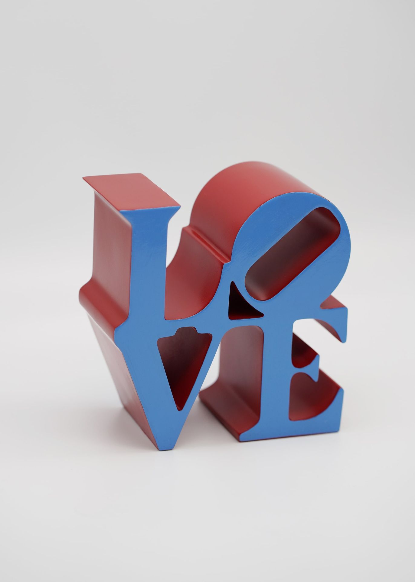 Robert Indiana Robert Indiana (after)

Love Blue, 2018



Alloy sculpture

Numbe&hellip;