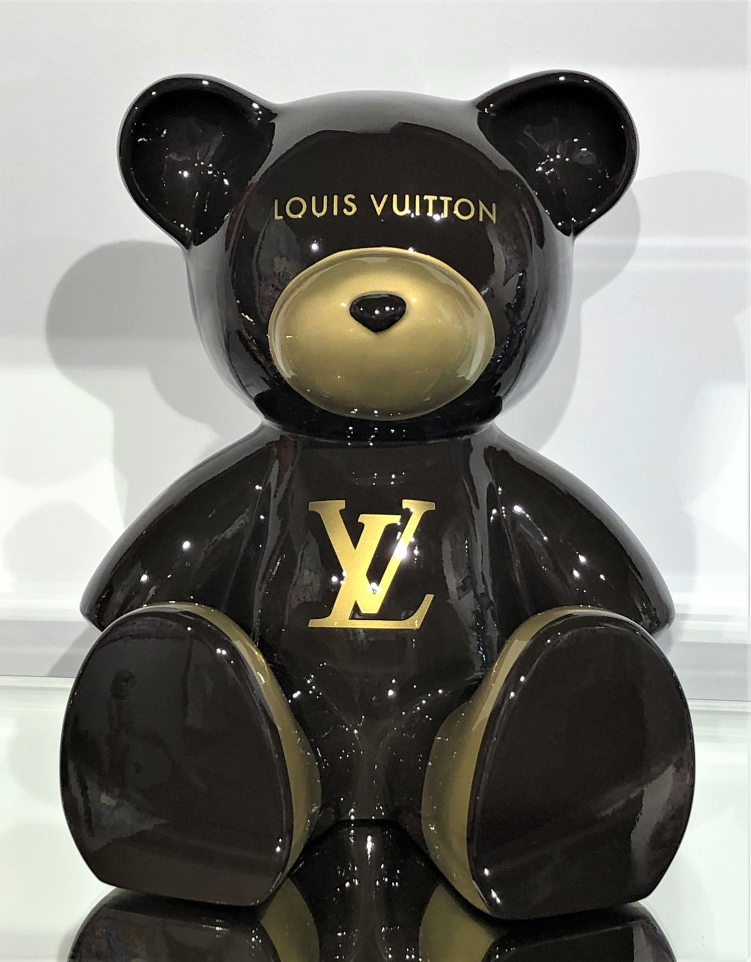 Ian Philip Ian Philip - Teddy Bear LV

Handsignierte Skulptur aus Kunstharz

Ein&hellip;
