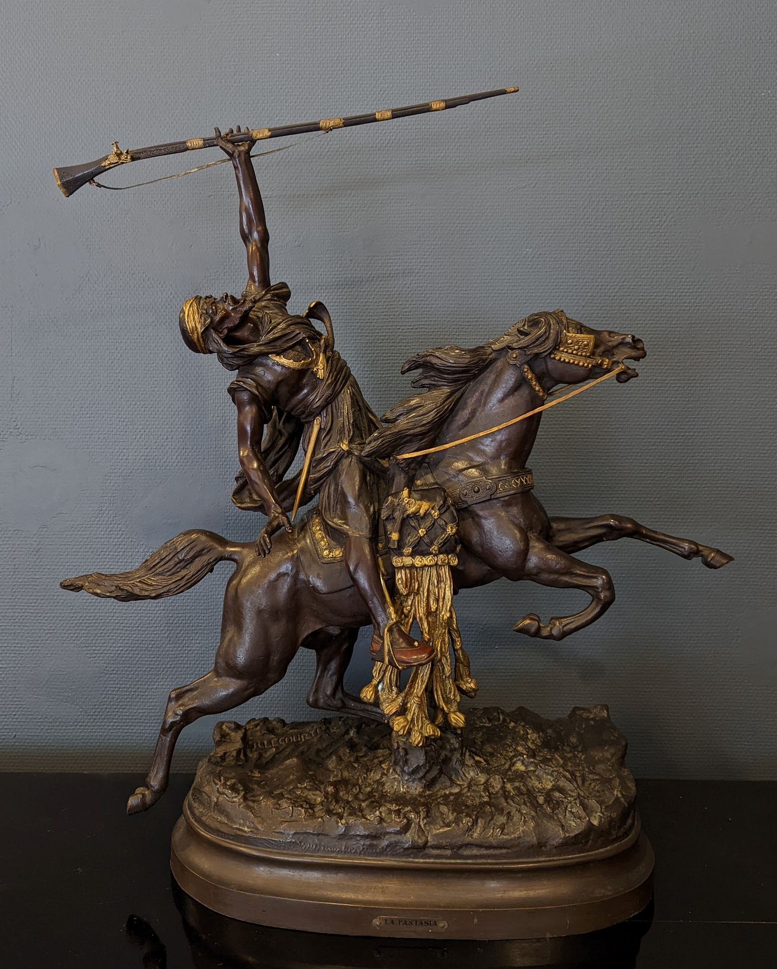 Null Prosper LECOURTIER (1855-1924), d'après. Fantasia. Bronze à patine brune re&hellip;