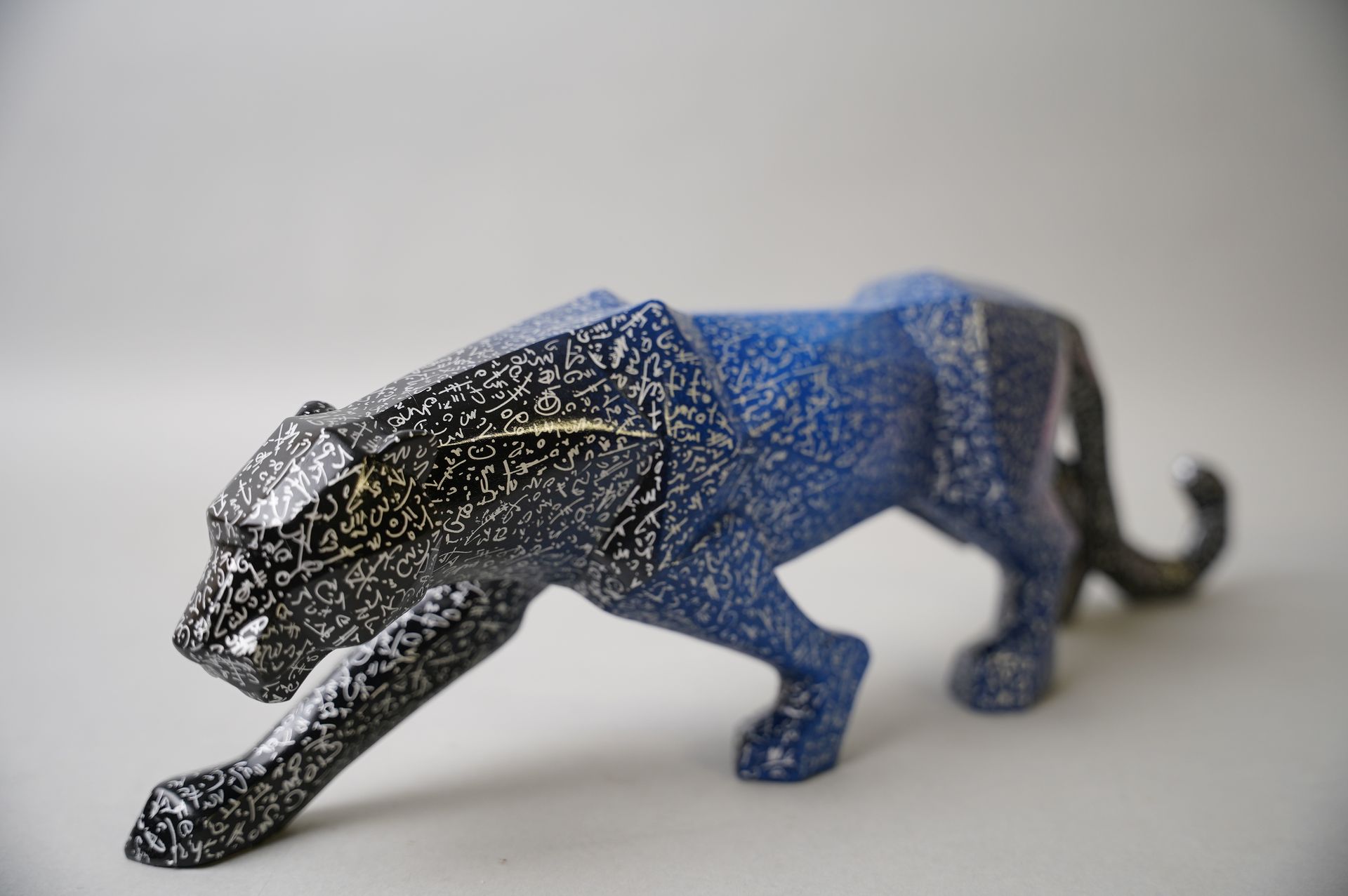 Null DED2008. "Silver Sapphire Calligraphy Panther". 2021. Sculpture in resin, a&hellip;