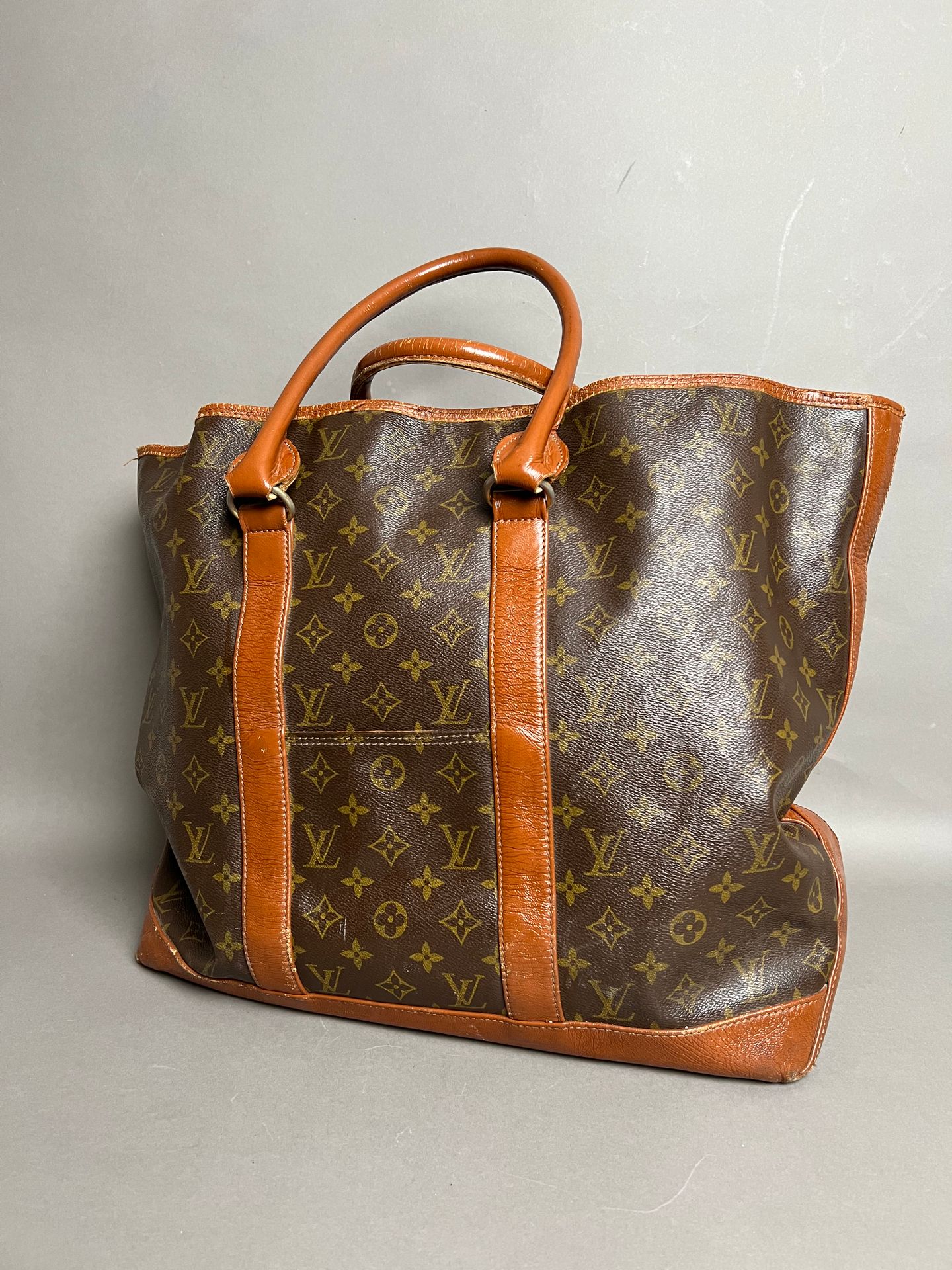 Null LOUIS VUITTON. Large tote bag for weekends in monogrammed canvas and brown &hellip;