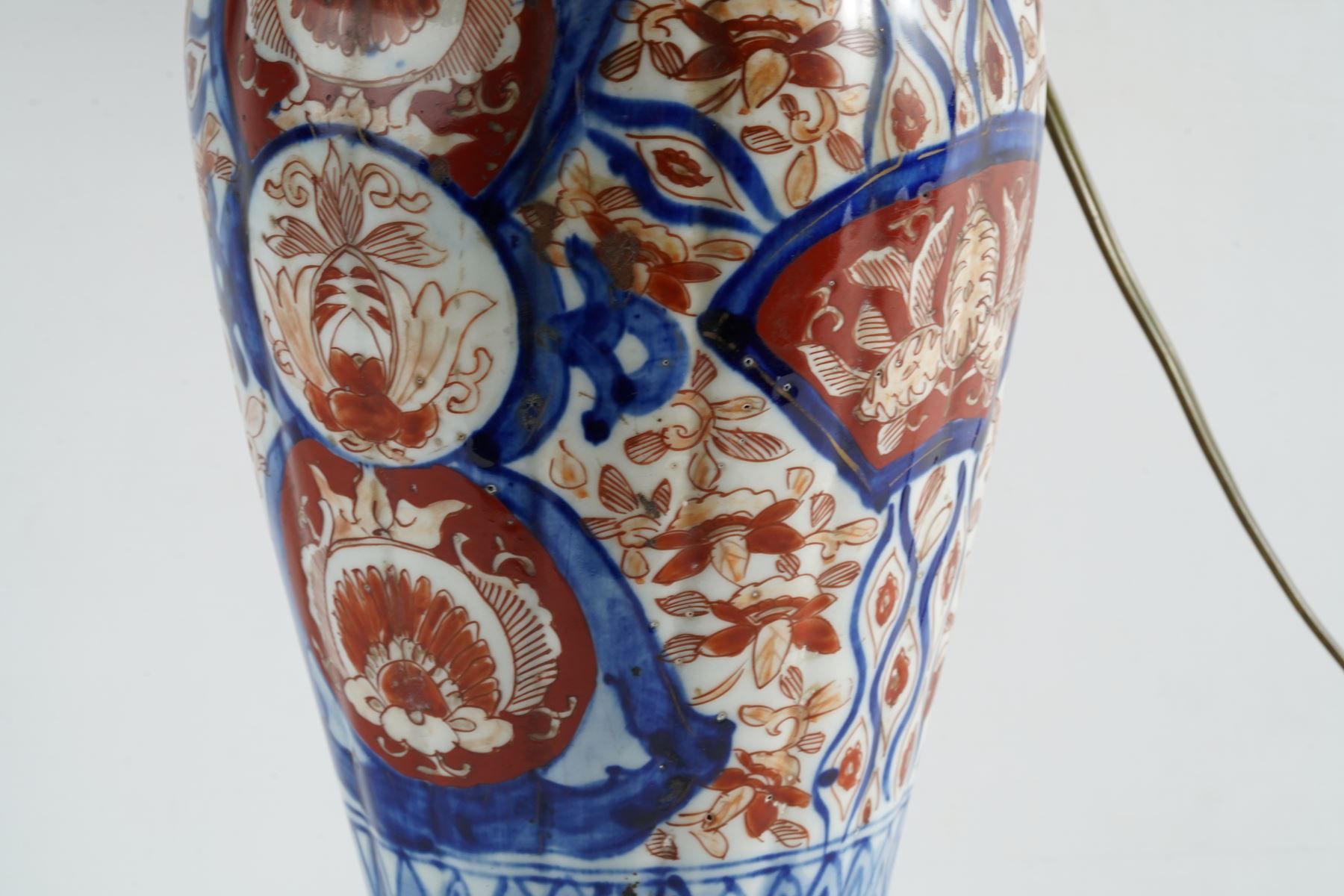 Null JAPAN. Porcelain lamp enamelled with polychrome decoration Satsuma. Mounted&hellip;