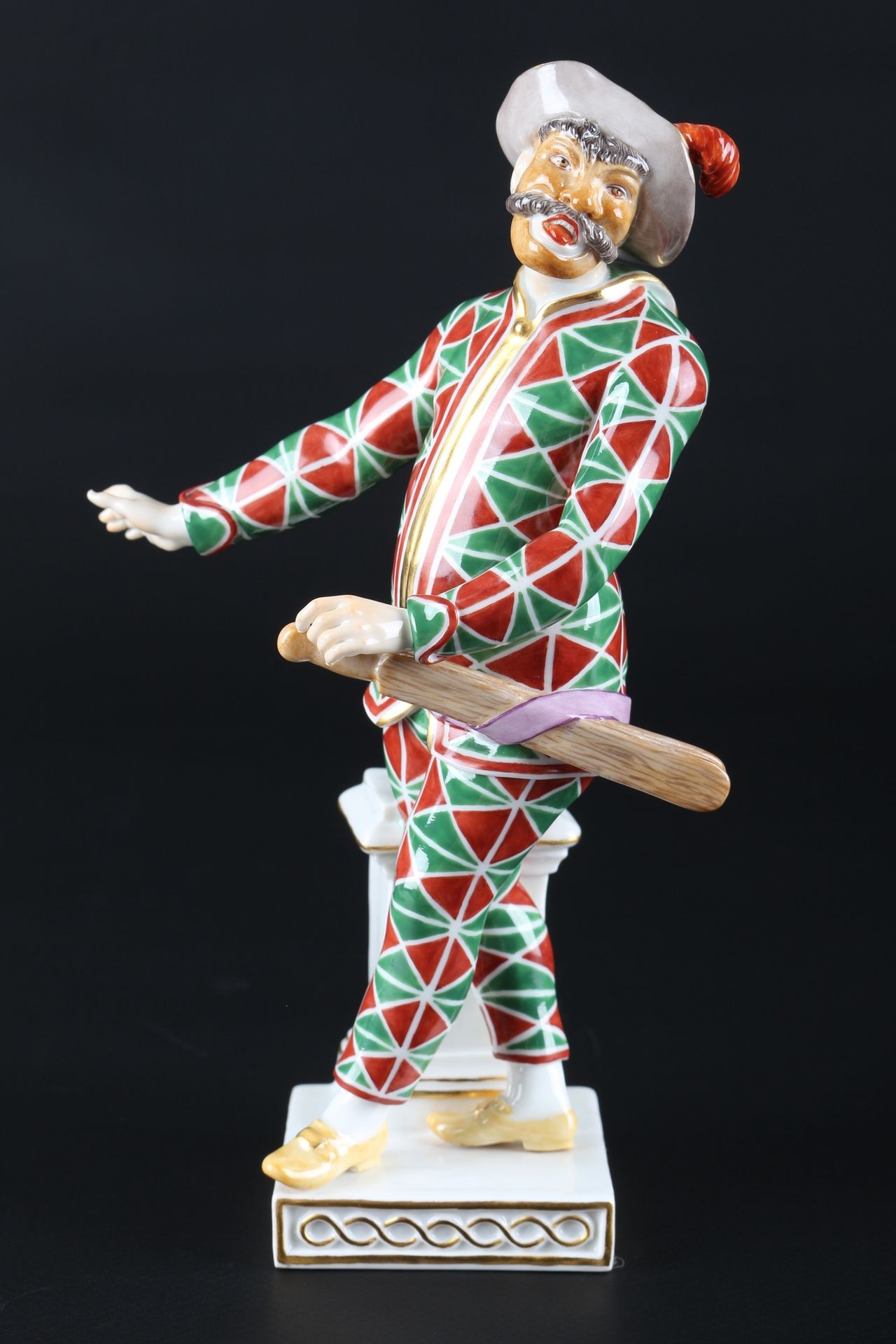 Meissen Harlekin aus der Commedia dell'Arte, porcelain figure, Porcelaine, épée &hellip;