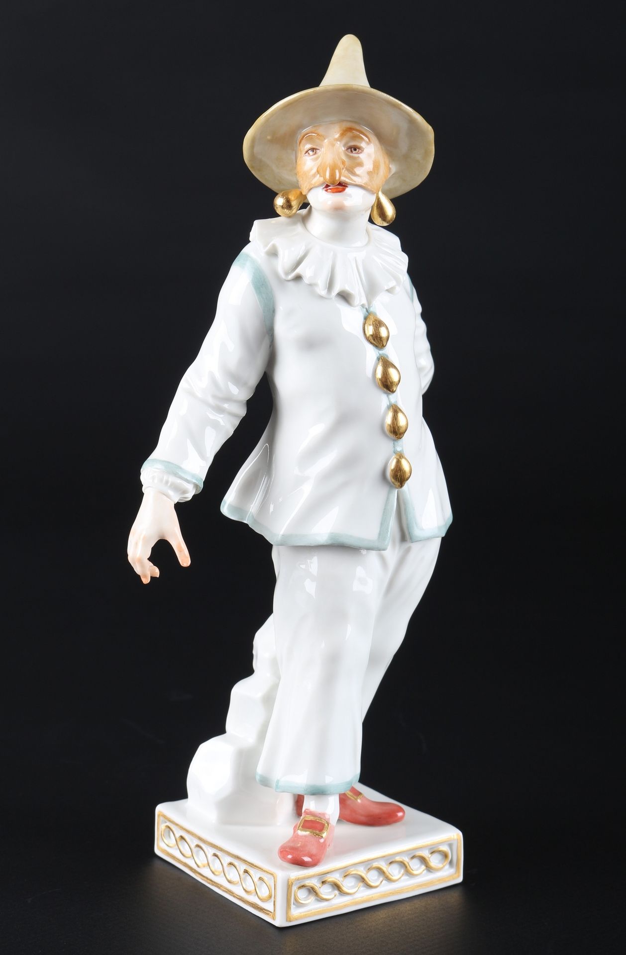 Meissen Pagliaccio aus der Commedia dell'Arte, porcelain figure, Porcelaine, épé&hellip;