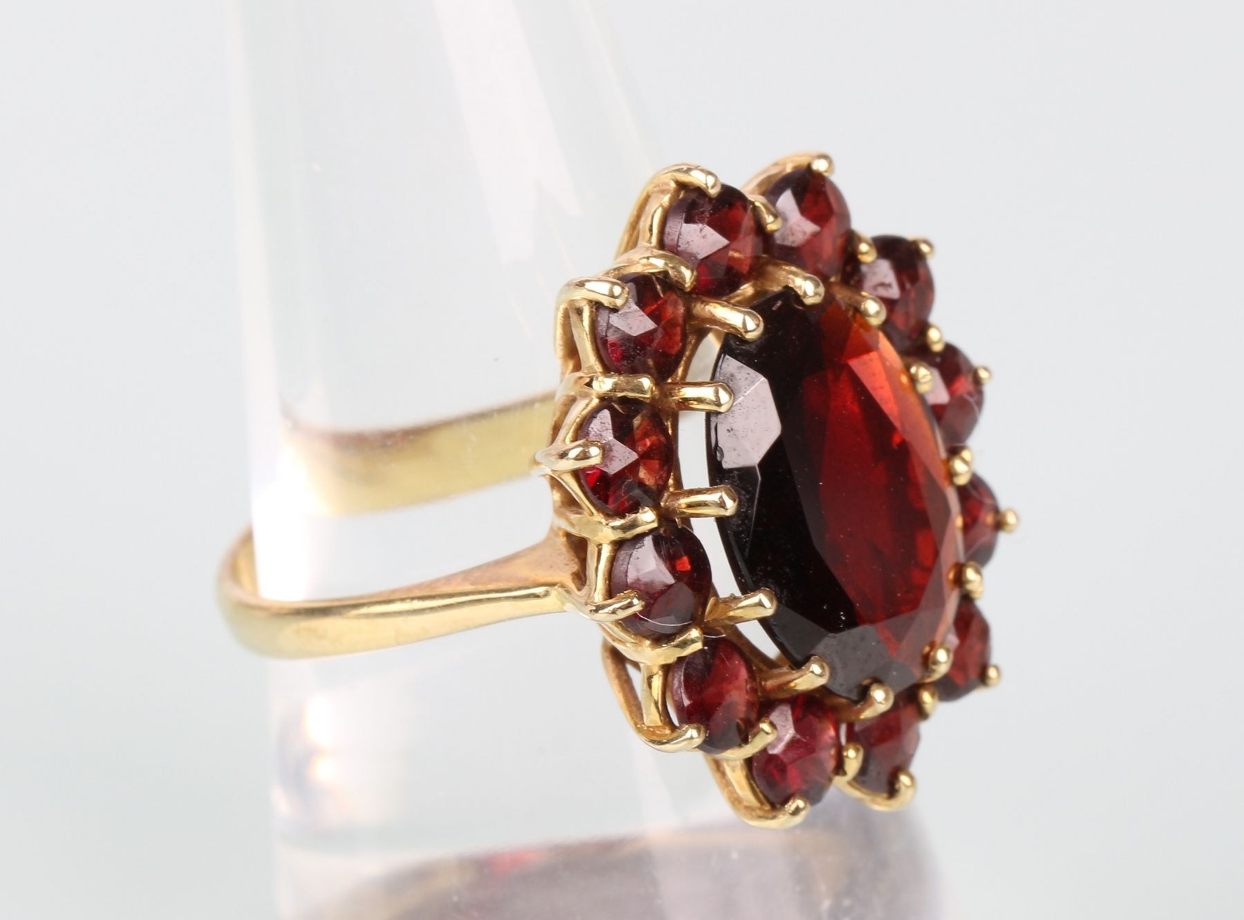 333 Gold Granatring, gold ring, GG 333/000 yellow gold, gold ring with garnets, &hellip;
