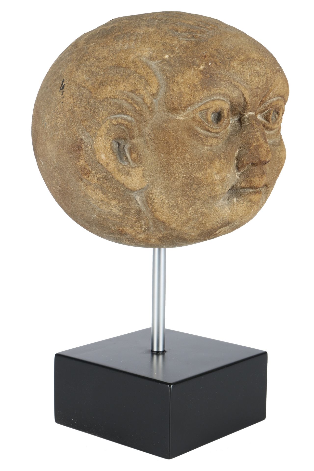 Steinkopf eines Mannes, stone head of a man, 人头，石头，高度为29厘米，重量为5.4公斤，鼻子被撞伤_x000D_&hellip;