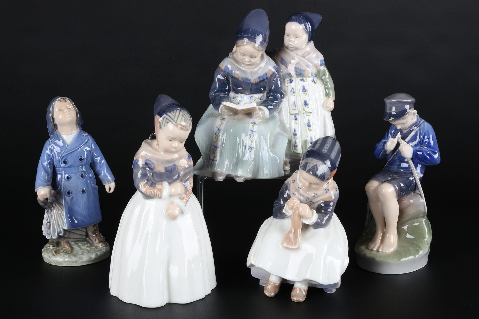 Royal Copenhagen 5 Figuren, porcelain figures, Porcelaine, Danemark, en bas avec&hellip;
