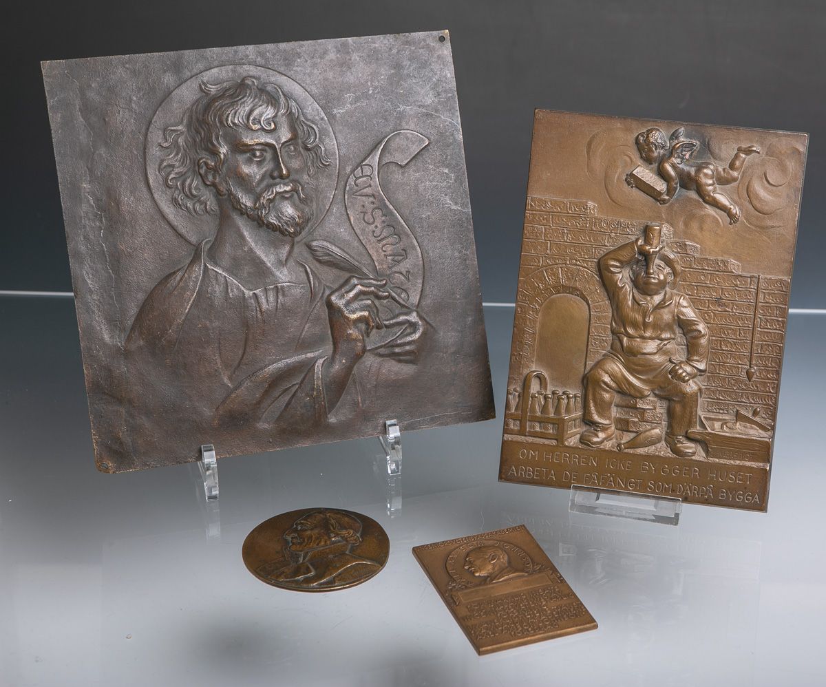 Null Artiste inconnu, ensemble de 4 plaques de bronze (probablement vers 1900), &hellip;