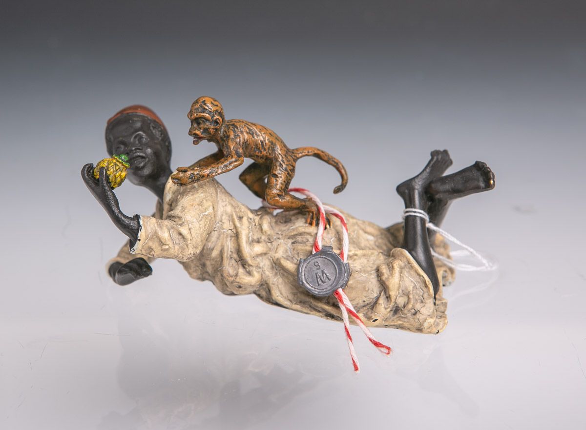 Null Figure d'un jeune Maure avec un singe, bronze viennois, représentation déta&hellip;