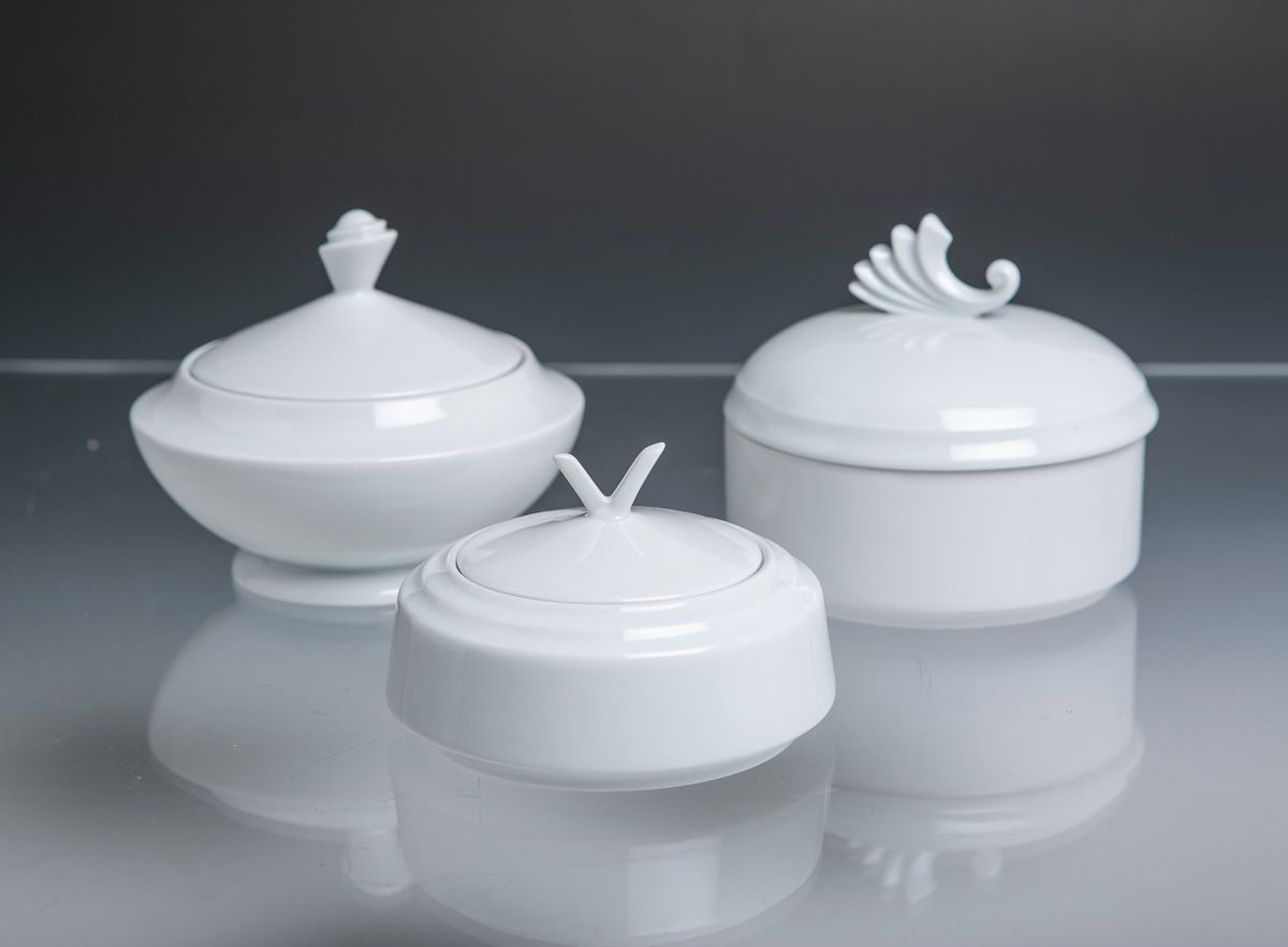 Null 3 boîtes à couvercle de style Art déco (Fürstenberg), porcelaine blanche, d&hellip;
